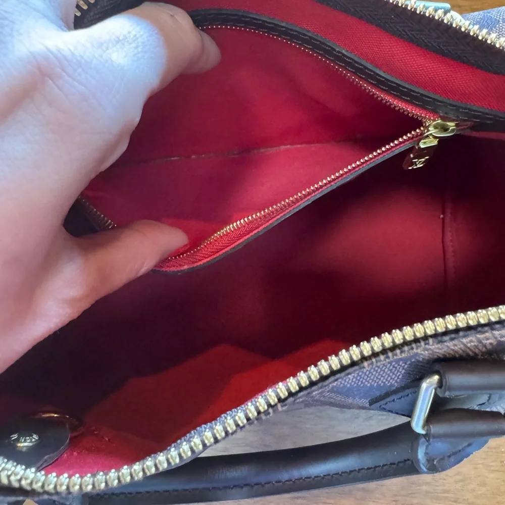 Authentic Louis Vuitton Monogram Speedy Bandouliere 30 - Picture 4 of 13